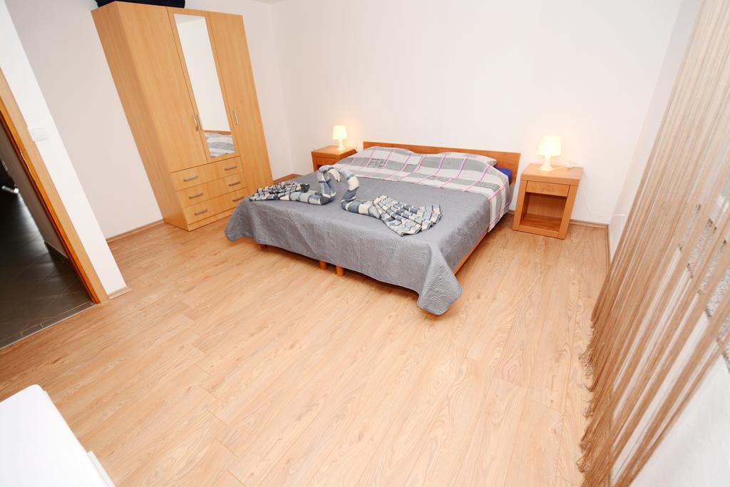 ולי ראט Apartments Katarina מראה חיצוני תמונה